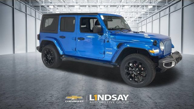 Used 2021 Jeep Wrangler Unlimited Sahara w/ Cold Weather Group AWD/4WD image 5