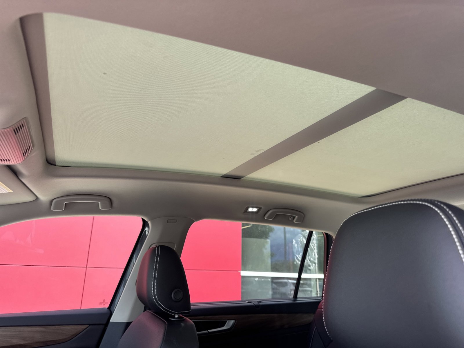 New 2026 Volkswagen Atlas SE image 17