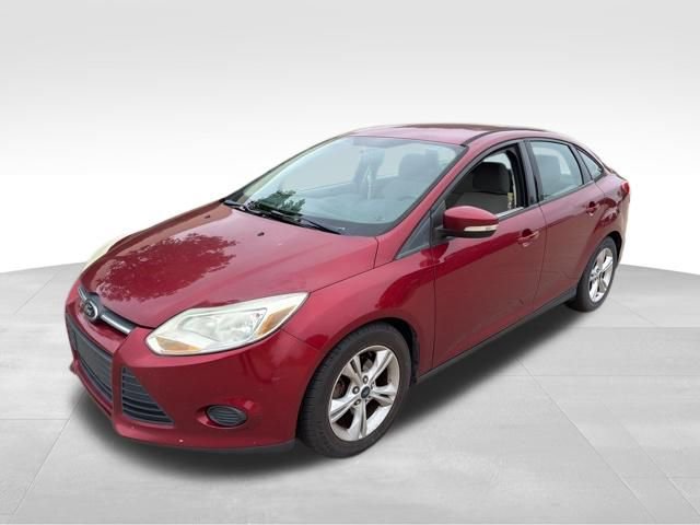Used 2014 Ford Focus SE w/ SE Winter Package FWD image 7