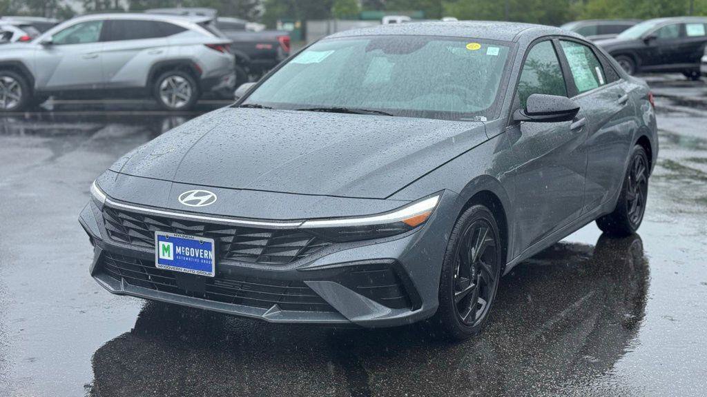 New 2026 Hyundai Elantra SEL Sport Premium FWD image 1