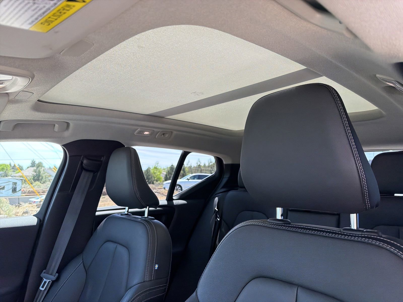 Used 2023 Volvo XC40 B5 Ultimate w/ Protection Package Premier AWD/4WD image 17