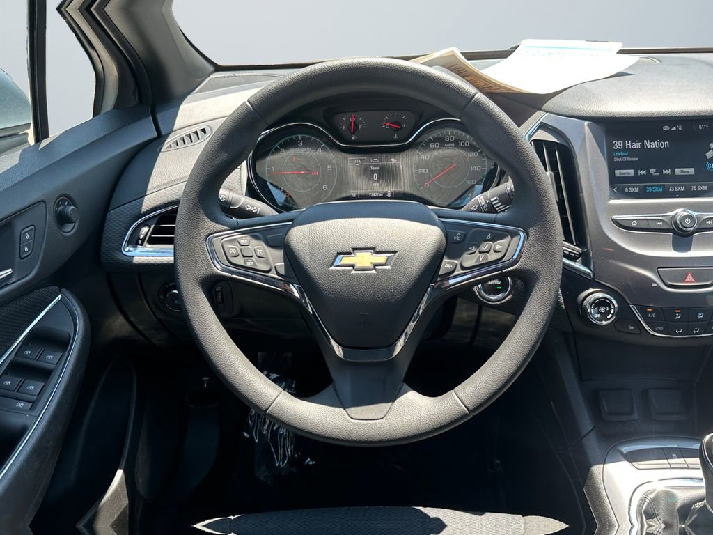 Used 2018 Chevrolet Cruze LT FWD image 12
