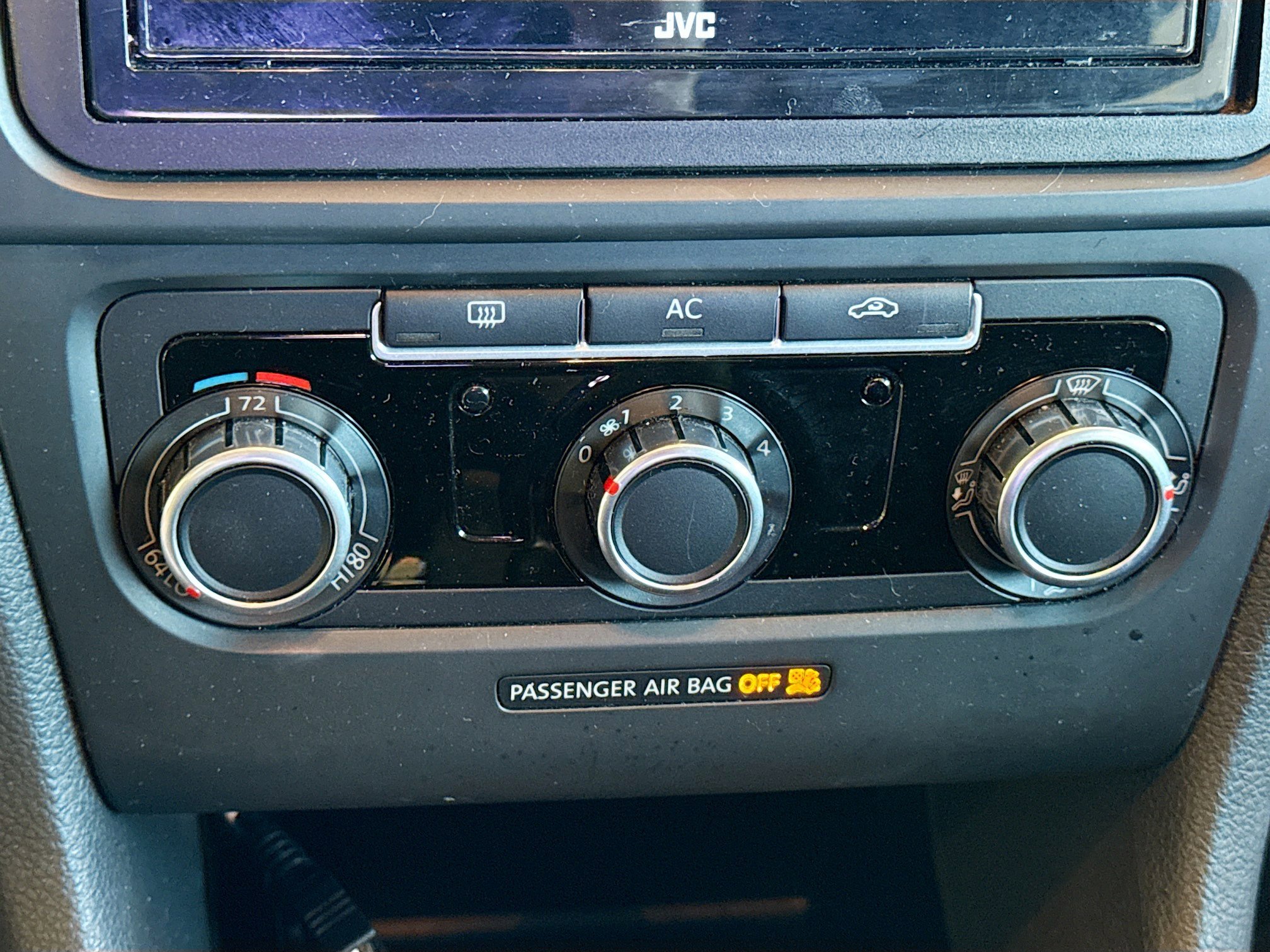 Used 2010 Volkswagen Golf 2-Door image 13