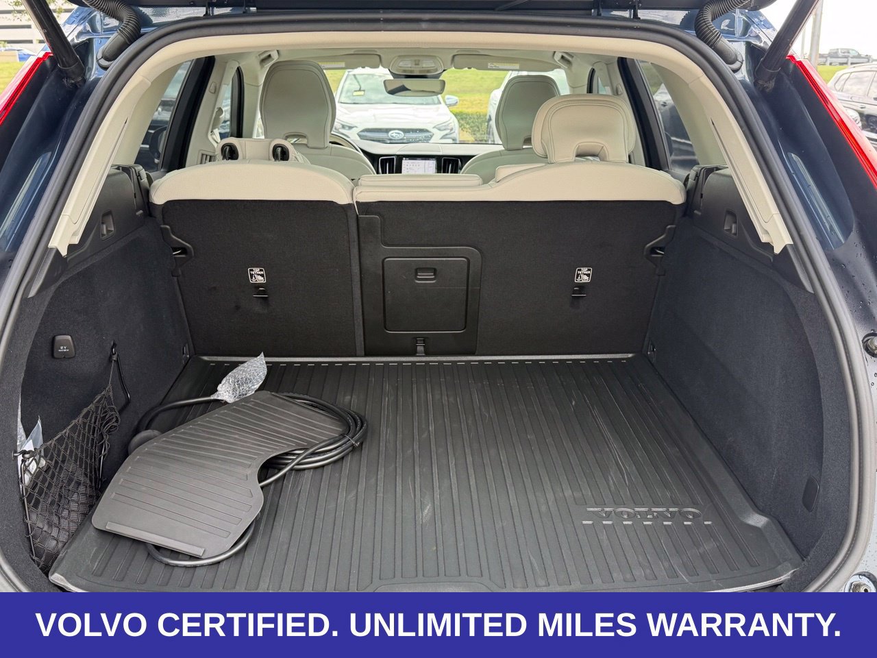 Certified 2025 Volvo XC60 T8 Plus w/ Protection Package Premier AWD/4WD image 43