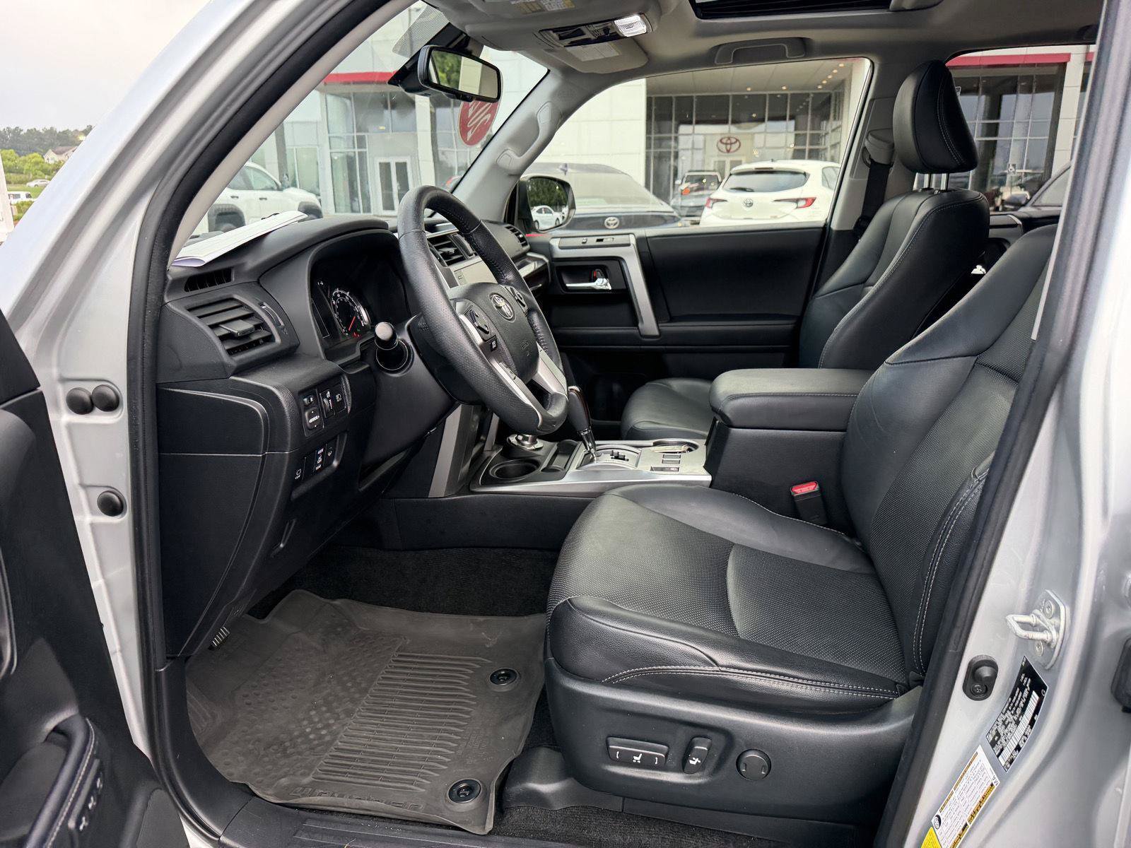 Certified 2022 Toyota 4Runner Limited AWD/4WD image 8