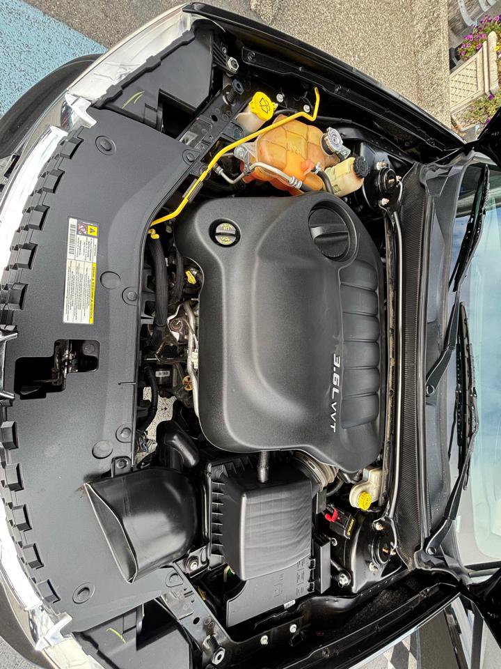 Used 2013 Dodge Avenger SE FWD image 21