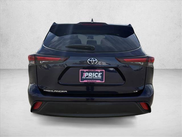 Used 2025 Toyota Highlander LE image 6
