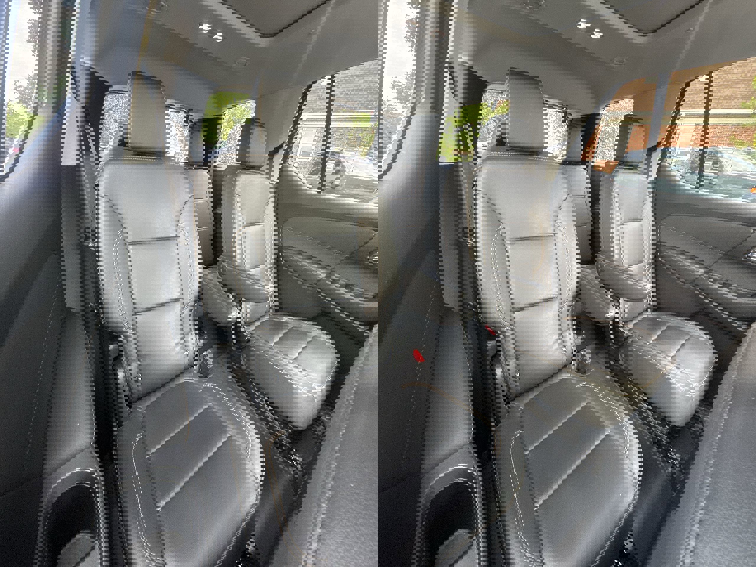 Used 2021 Chevrolet Traverse LT w/ LT Premium Package image 28