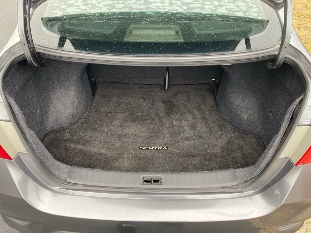 Used 2019 Nissan Sentra S image 9