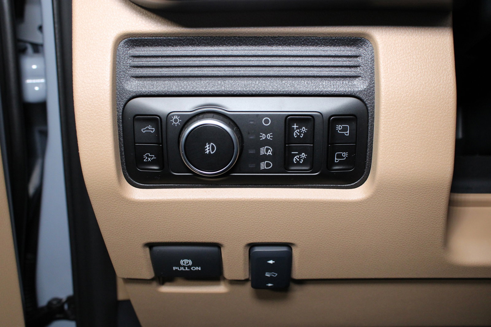 New 2025 Ford F350 Lariat w/ Lariat Ultimate Package image 8