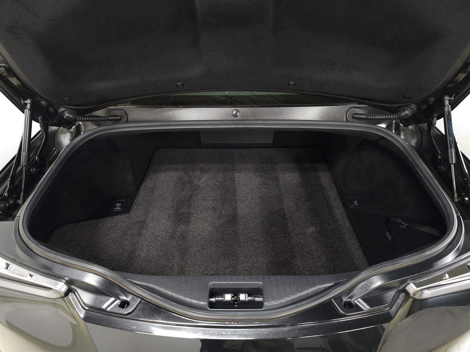 Used 2018 Lexus LC 500 Coupe w/ Touring Package RWD image 8