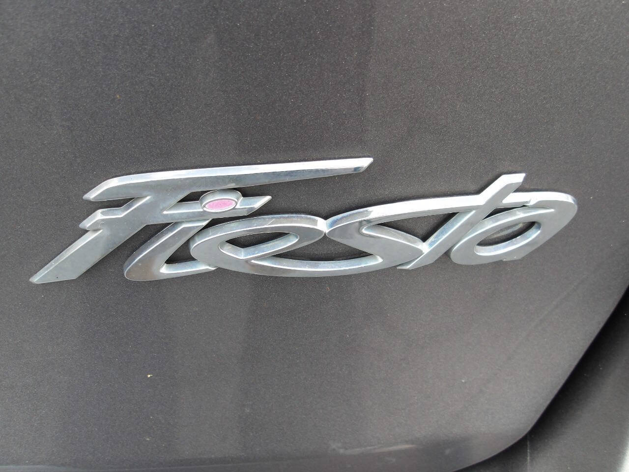 Used 2014 Ford Fiesta SE FWD image 31