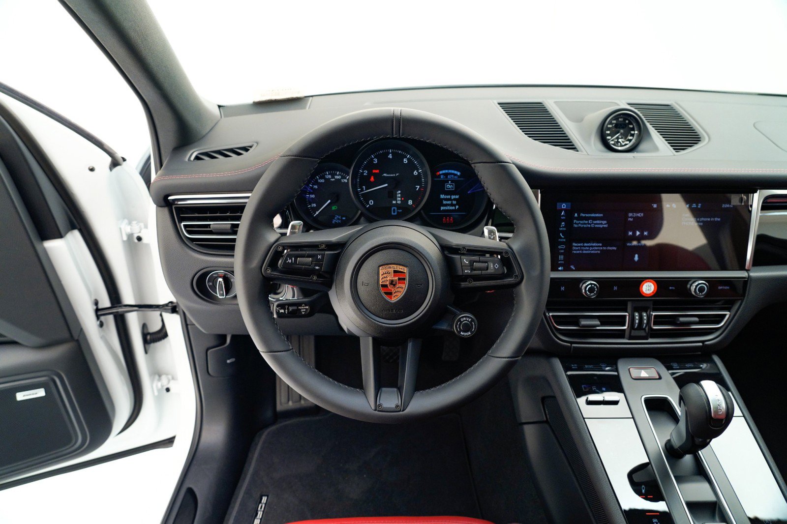 New 2026 Porsche Macan image 21