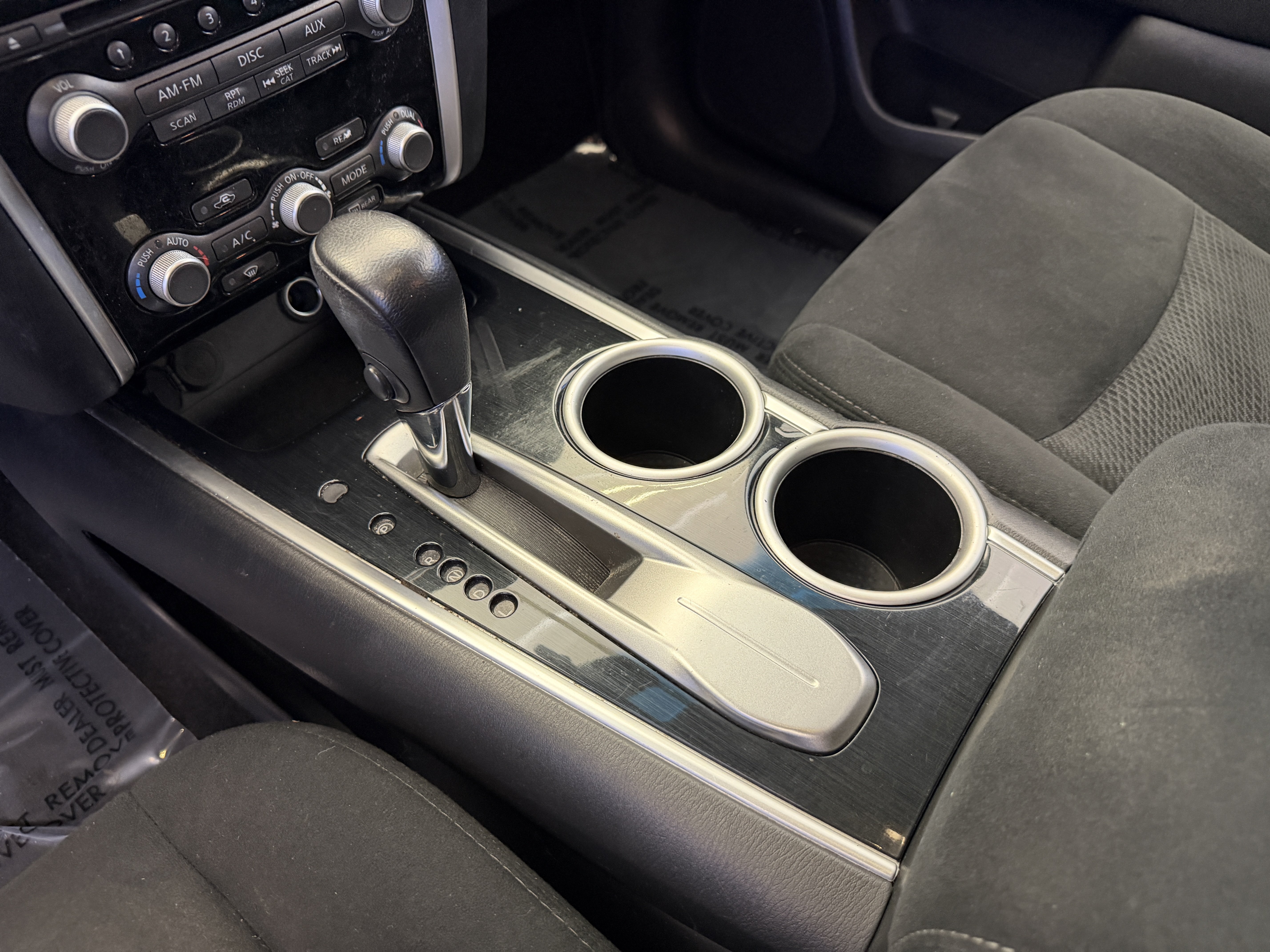 Used 2015 Nissan Pathfinder SV FWD image 22