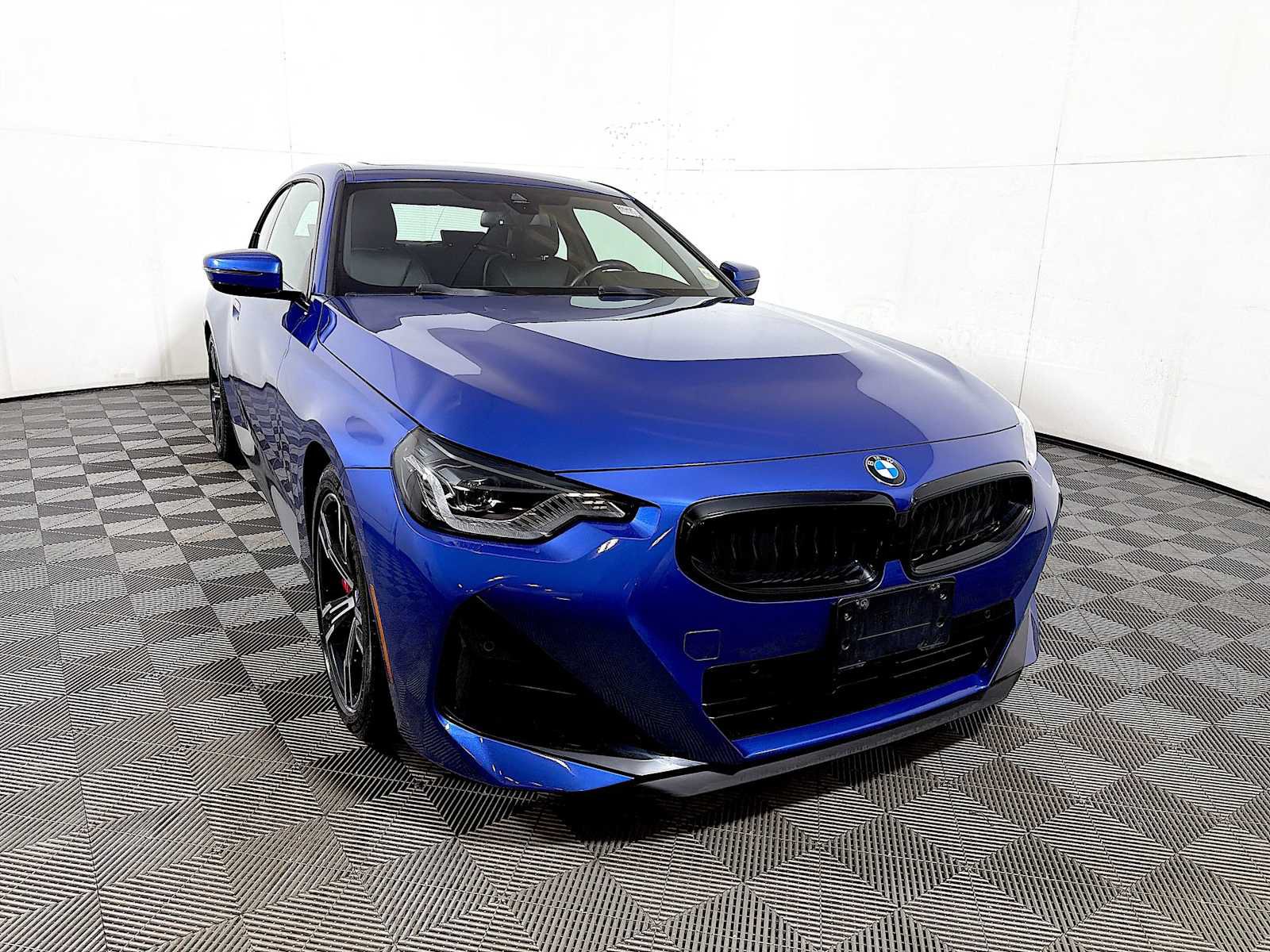 Used 2022 BMW 230i Coupe w/ Premium Package 2 RWD image 2