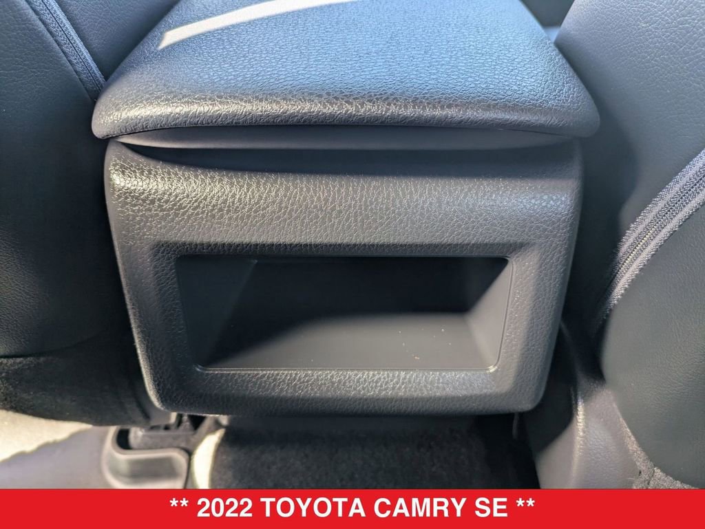Used 2022 Toyota Camry SE image 32