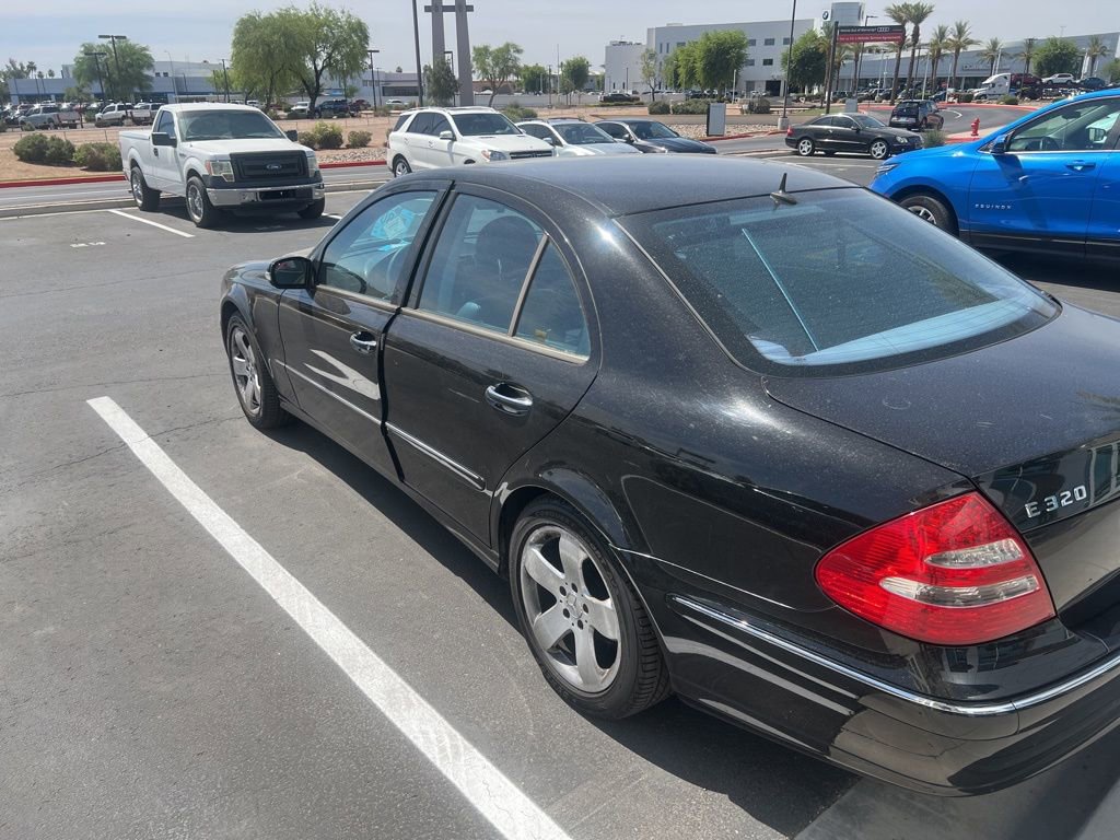 Used 2005 Mercedes-Benz E 320 Sedan image 3