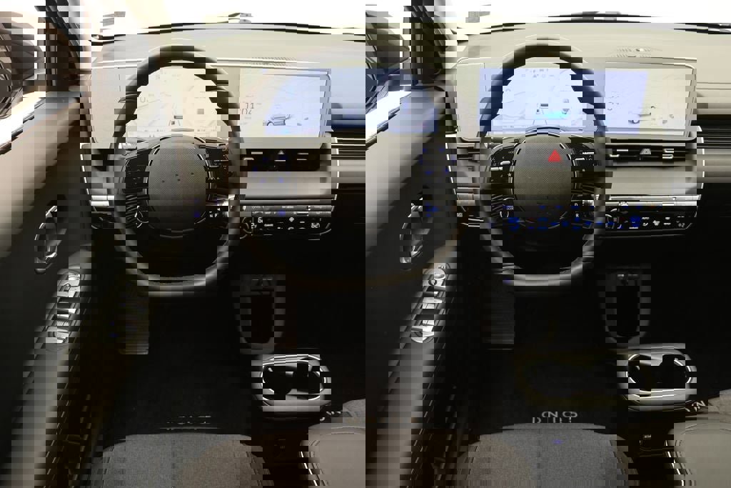 Used 2024 Hyundai Ioniq 5 SE AWD/4WD image 12