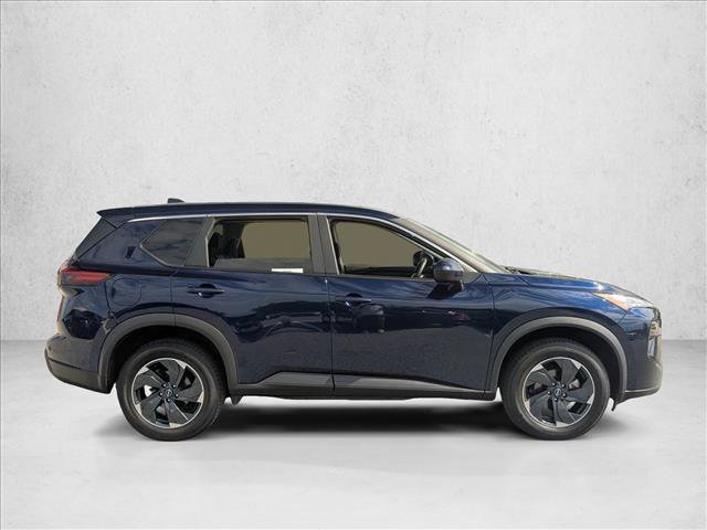 Used 2025 Nissan Rogue SV AWD/4WD image 4
