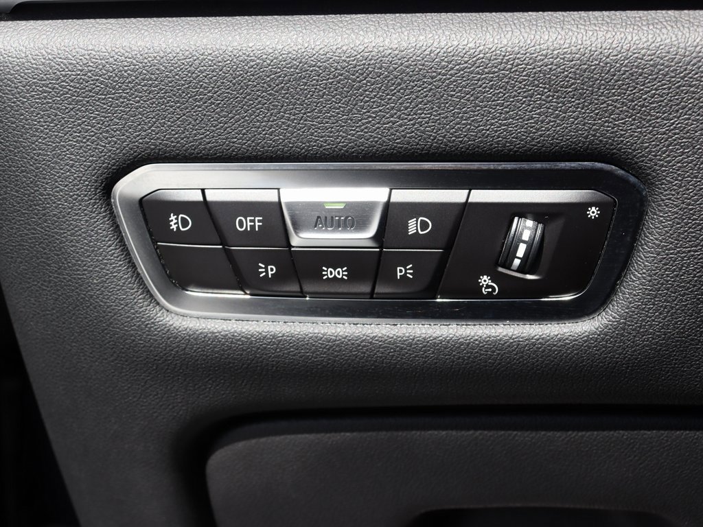 Used 2022 BMW X7 xDrive40i w/ M Sport Package image 45