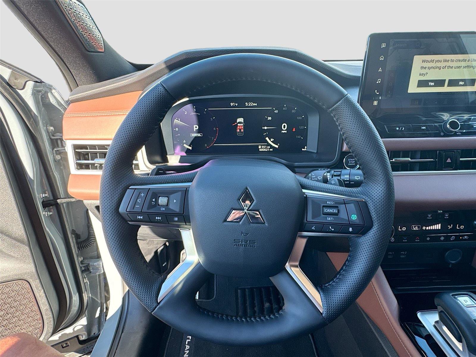 New 2025 Mitsubishi Outlander SEL image 11