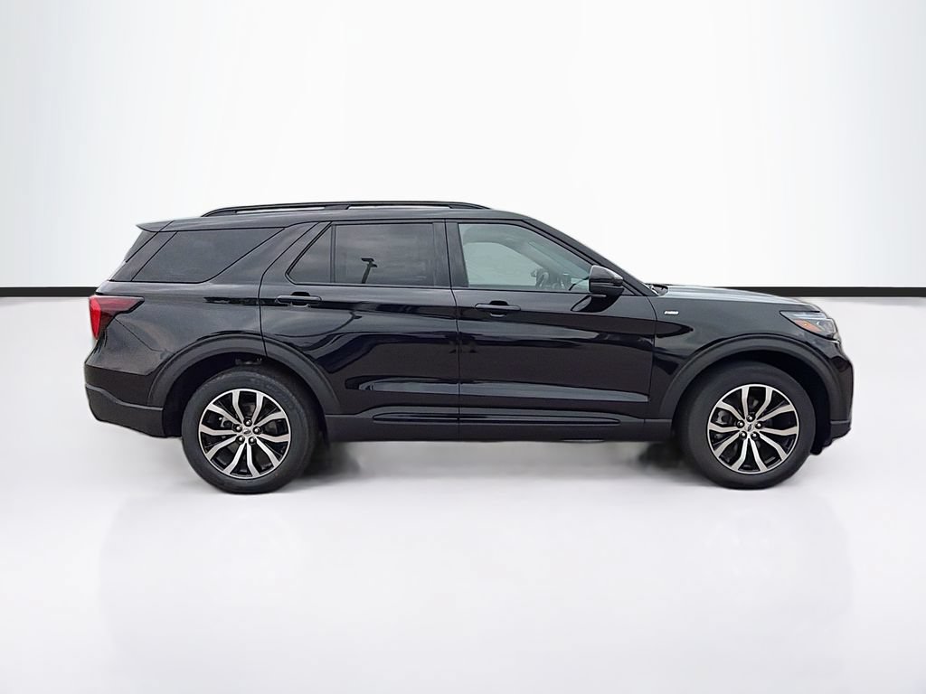 New 2026 Ford Explorer ST-Line AWD/4WD image 4