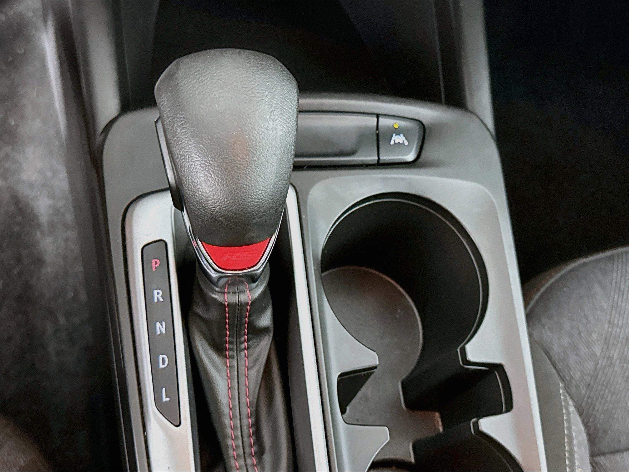 Used 2024 Chevrolet Trax RS FWD image 18