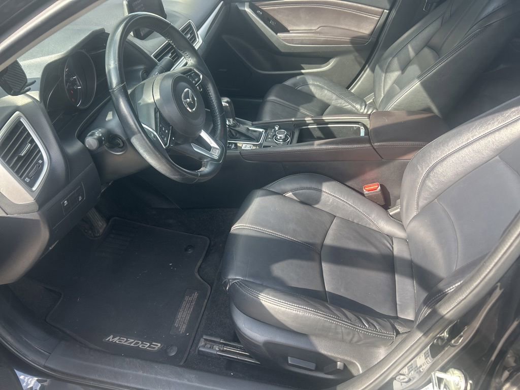 Used 2018 MAZDA MAZDA3 Touring FWD image 6