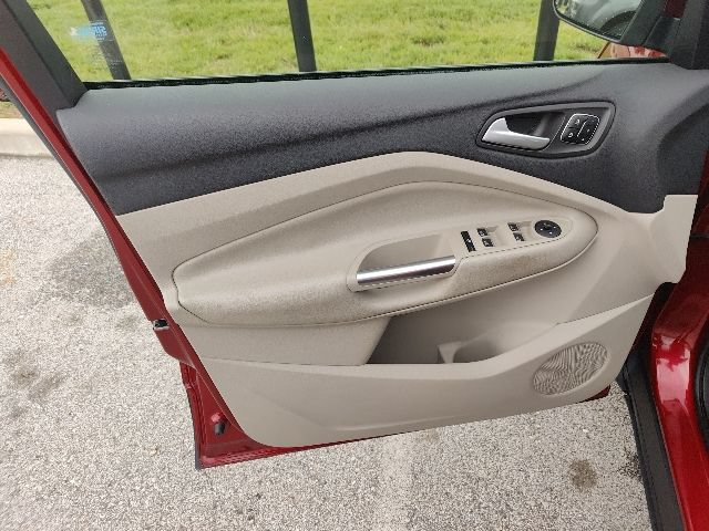Used 2017 Ford Escape Titanium FWD image 23