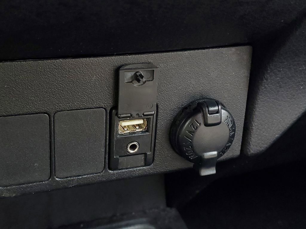 Used 2013 Toyota RAV4 XLE FWD image 24