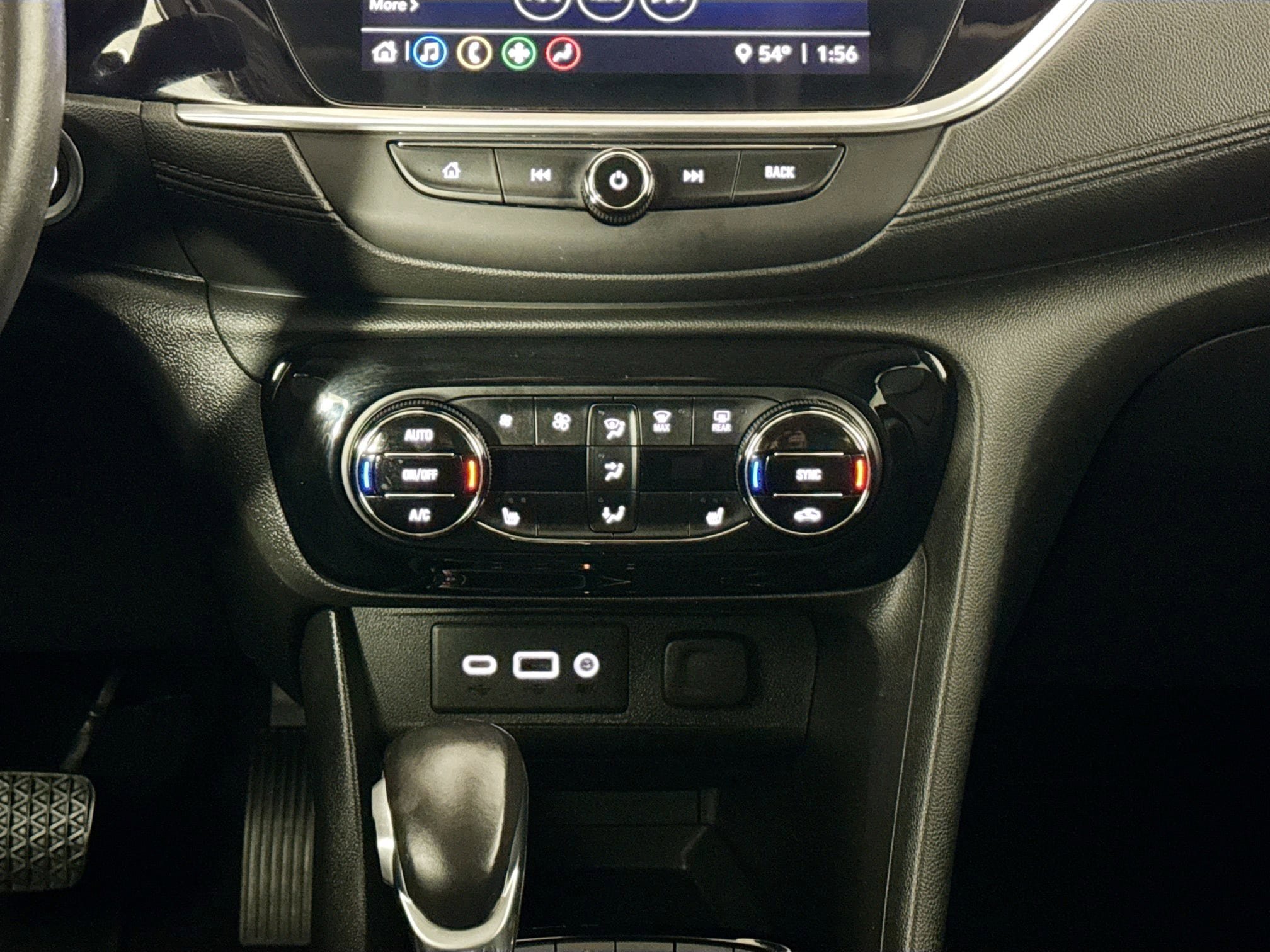 Used 2020 Buick Encore GX Select image 27