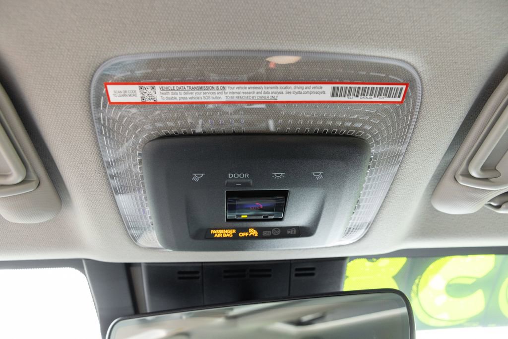 Used 2026 Toyota Prius Plug-In Hybrid image 24