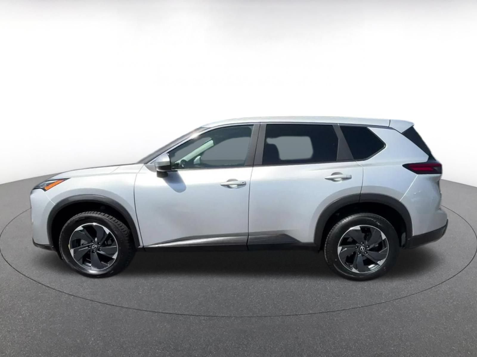 Used 2025 Nissan Rogue SV AWD/4WD image 8