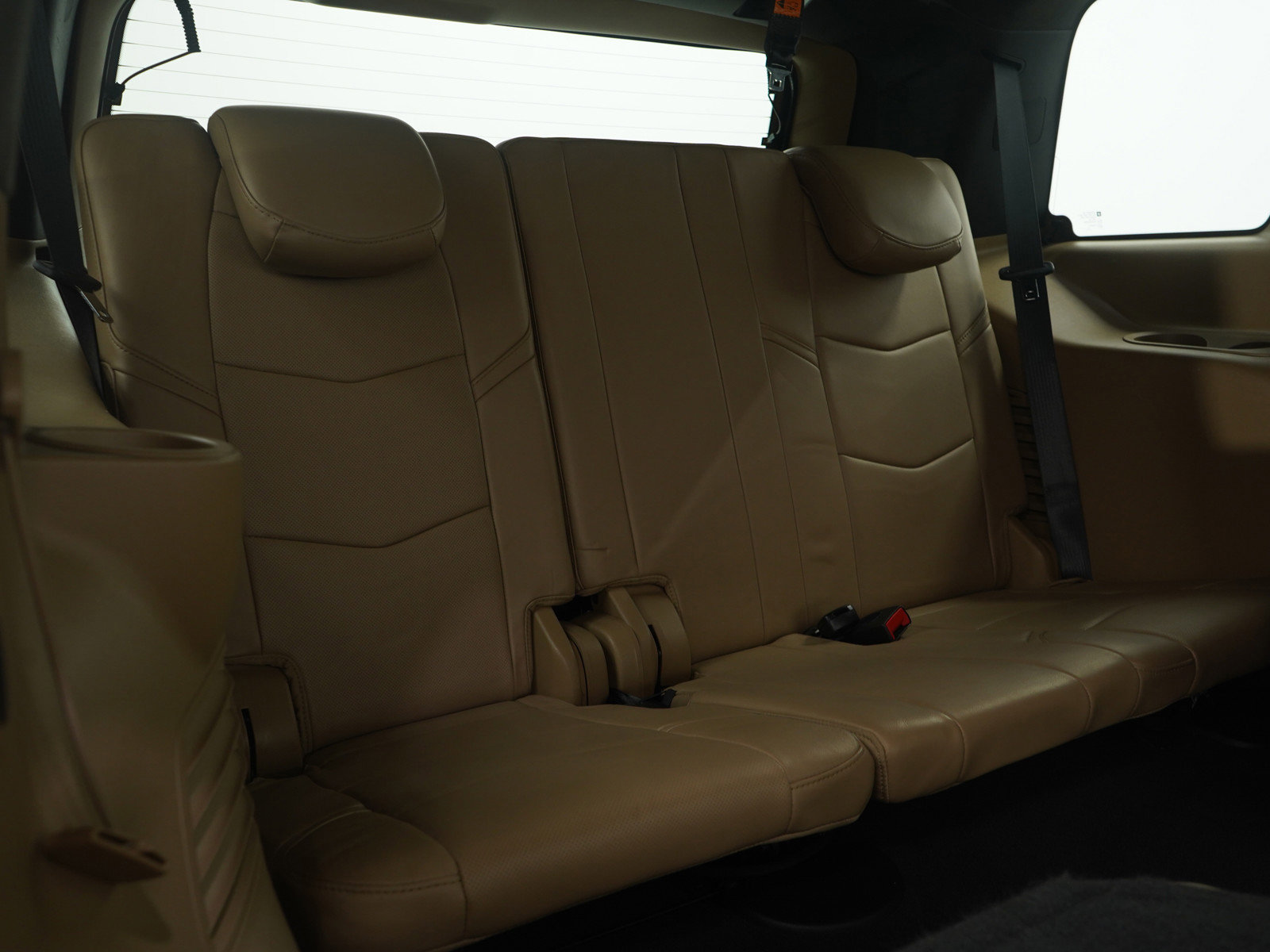 Used 2019 Cadillac Escalade Platinum image 17