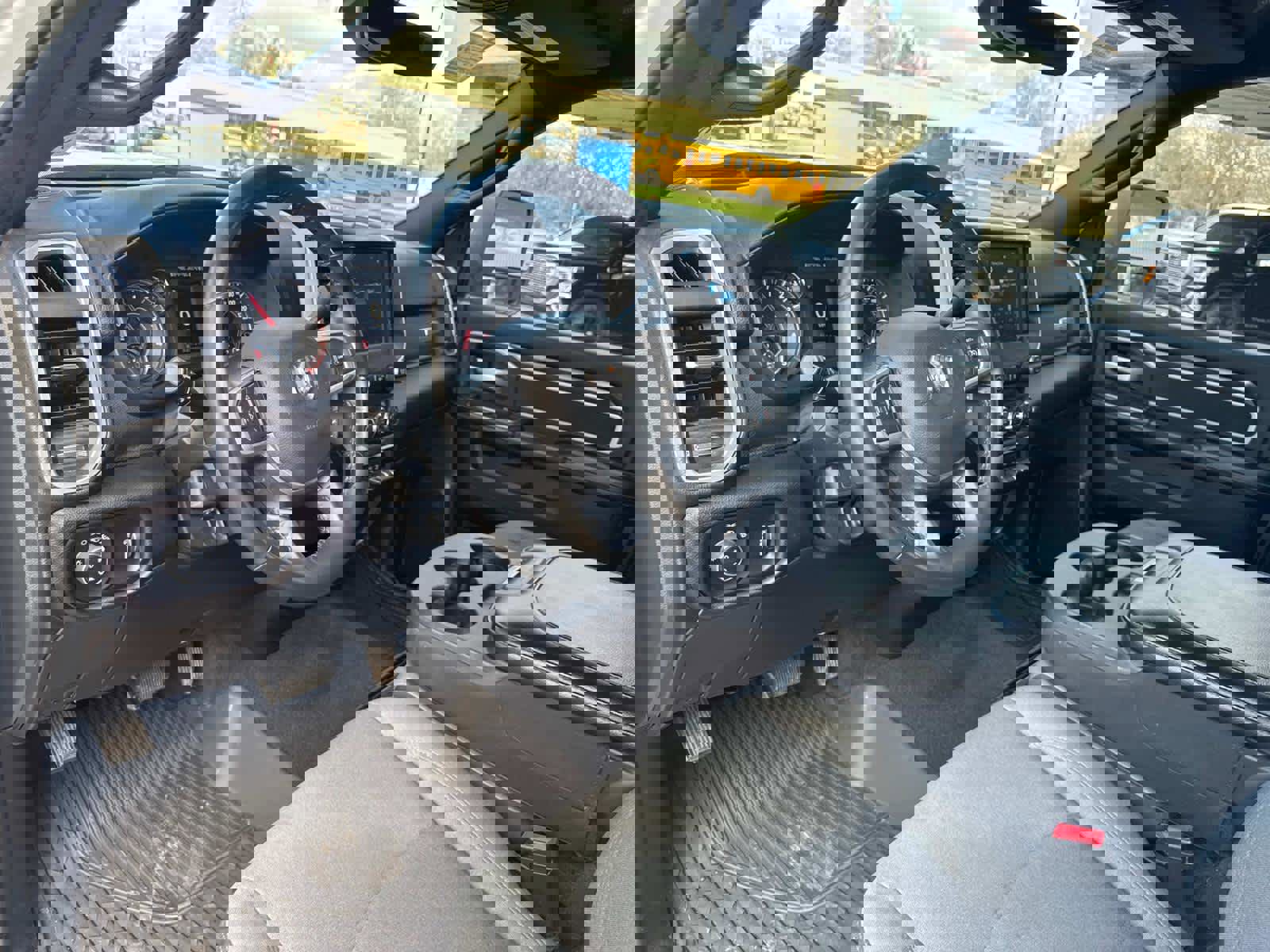 Used 2024 RAM 3500 Big Horn image 34