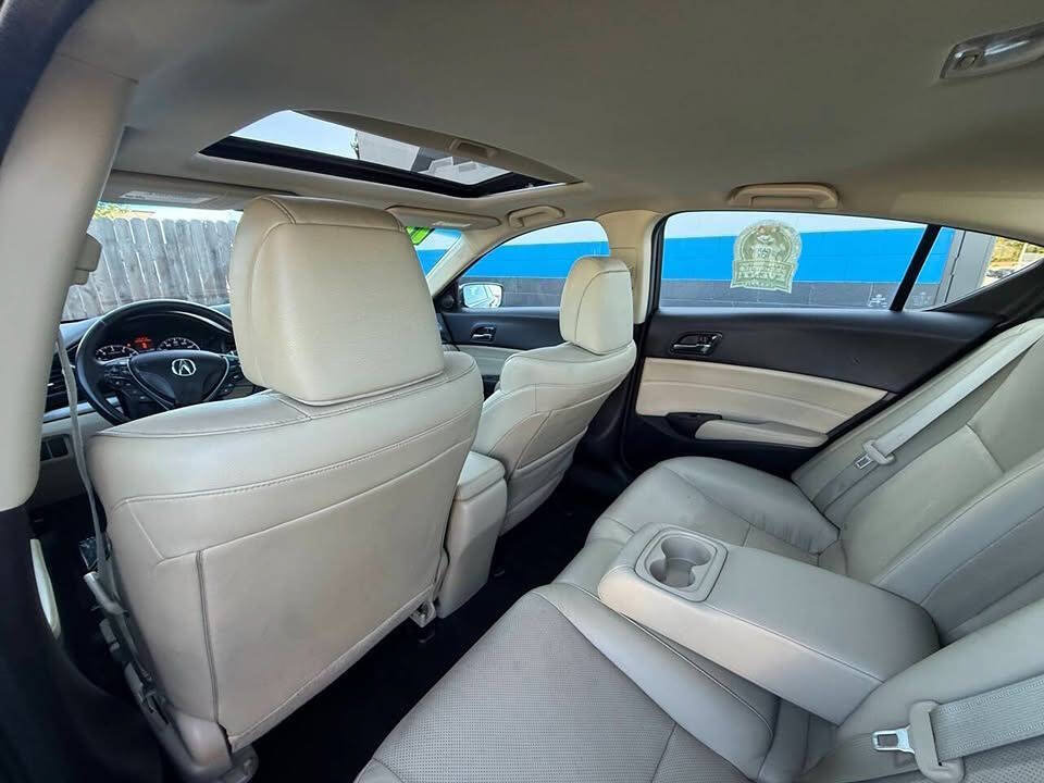Used 2014 Acura ILX w/ Technology Package FWD image 8