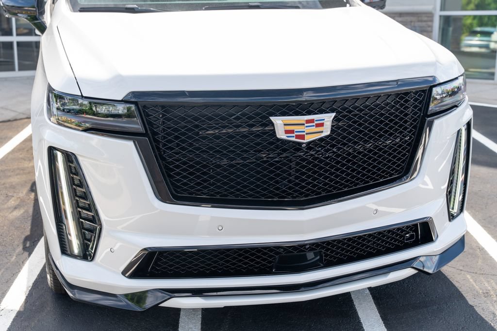 Used 2023 Cadillac Escalade V AWD/4WD image 5