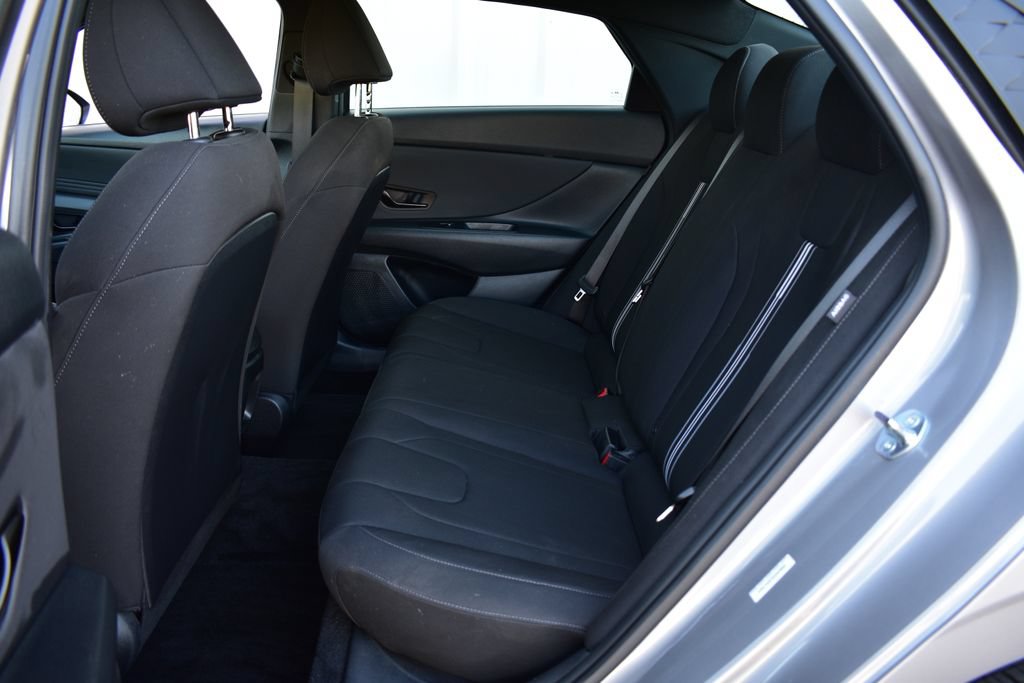 Used 2025 Hyundai Elantra Sport FWD image 19