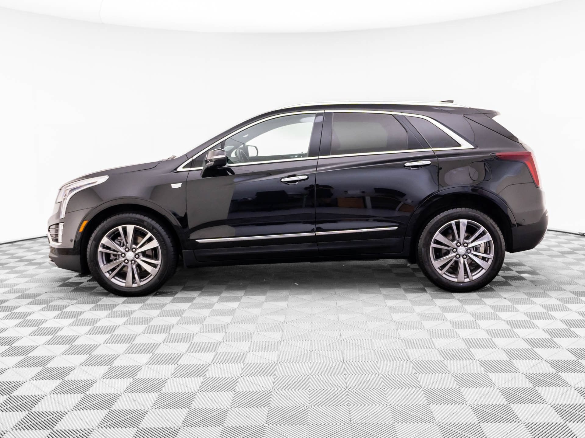 Certified 2024 Cadillac XT5 Premium Luxury w/ Technology Package AWD/4WD video 2