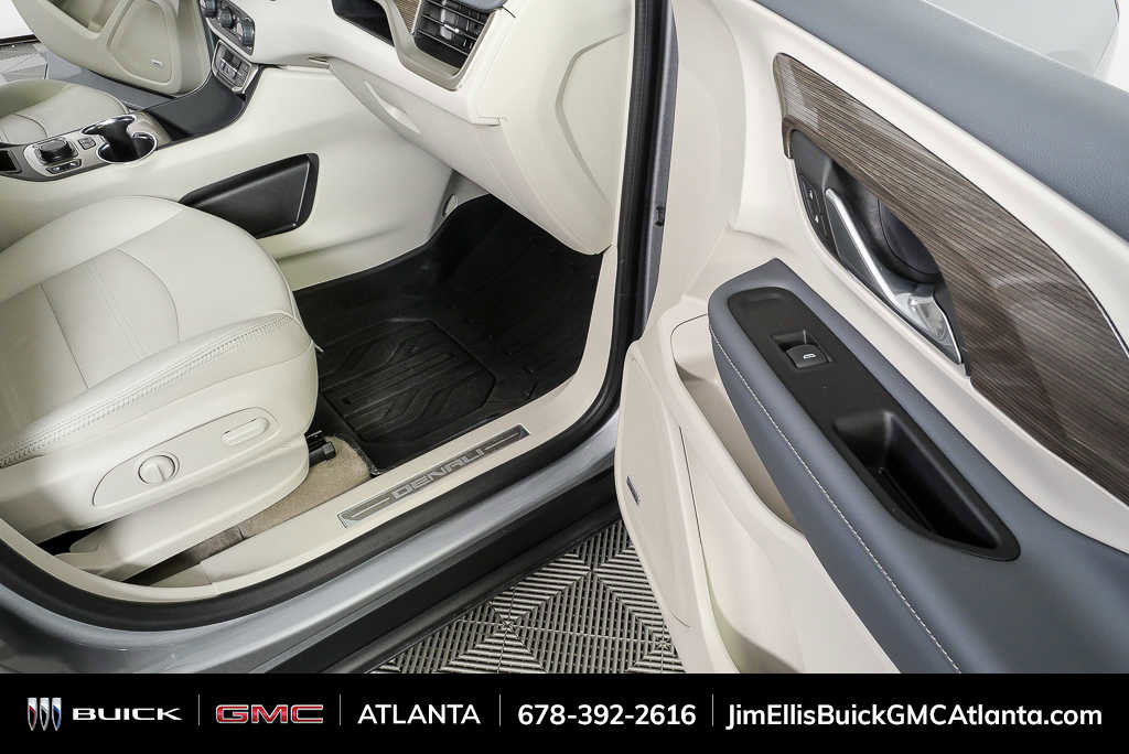 Used 2024 GMC Terrain Denali w/ Denali Premium Package AWD/4WD image 25