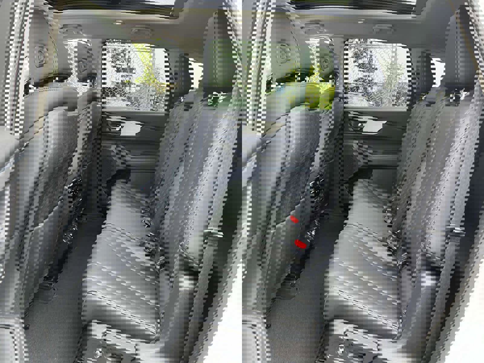 Used 2023 Acura MDX SH-AWD image 11