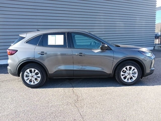 Used 2025 Ford Escape Active image 2