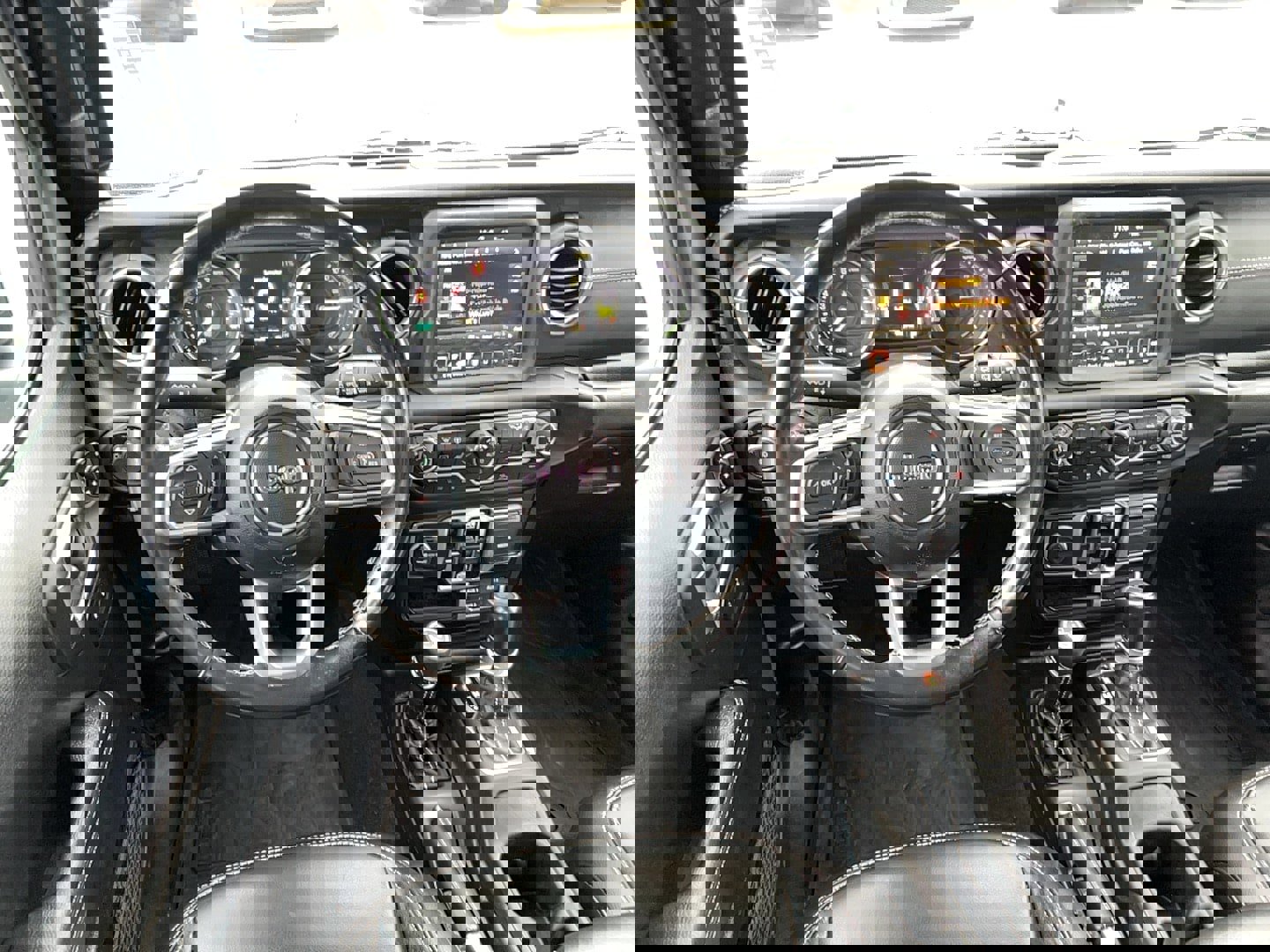 Used 2021 Jeep Wrangler Unlimited Sahara w/ Cold Weather Group image 15