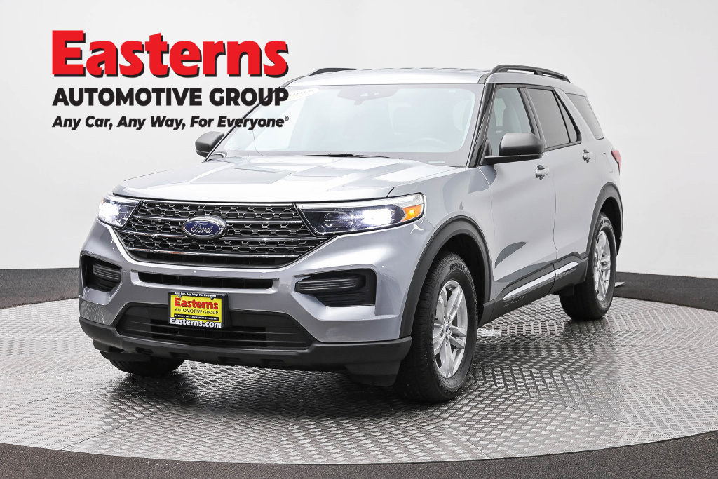 Used 2023 Ford Explorer XLT AWD/4WD image 1
