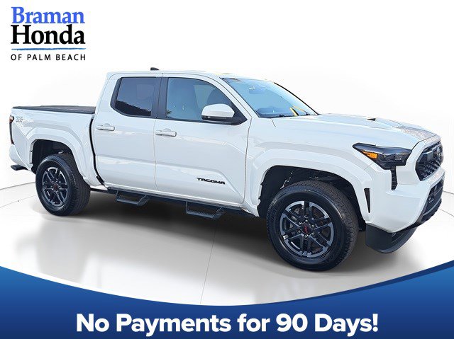 Used 2025 Toyota Tacoma TRD Sport image 1