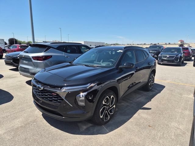 Used 2025 Chevrolet Trax RS w/ Driver Confidence Package