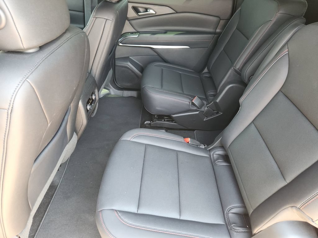 Used 2026 Chevrolet Traverse Z71 AWD/4WD image 19