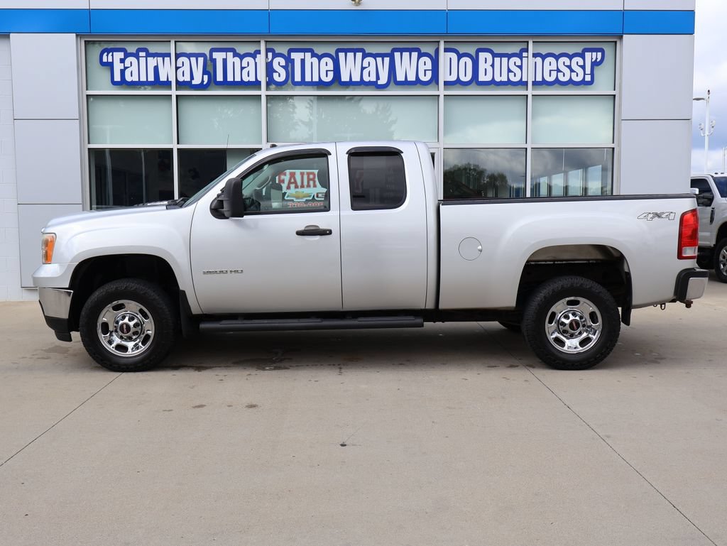 Used 2011 GMC Sierra 2500 W/T w/ Work Truck Preferred Package AWD/4WD image 7