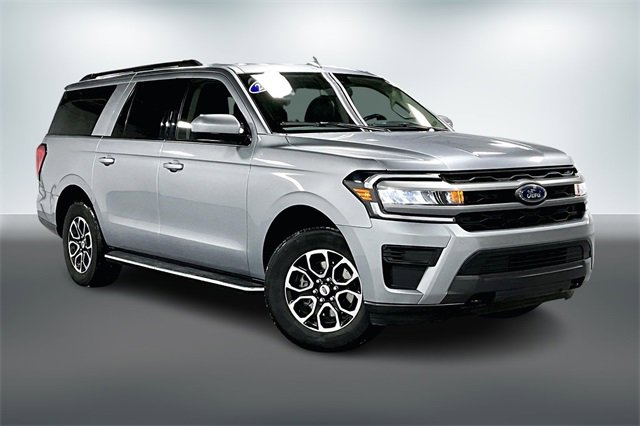 Used 2023 Ford Expedition Max XLT image 1