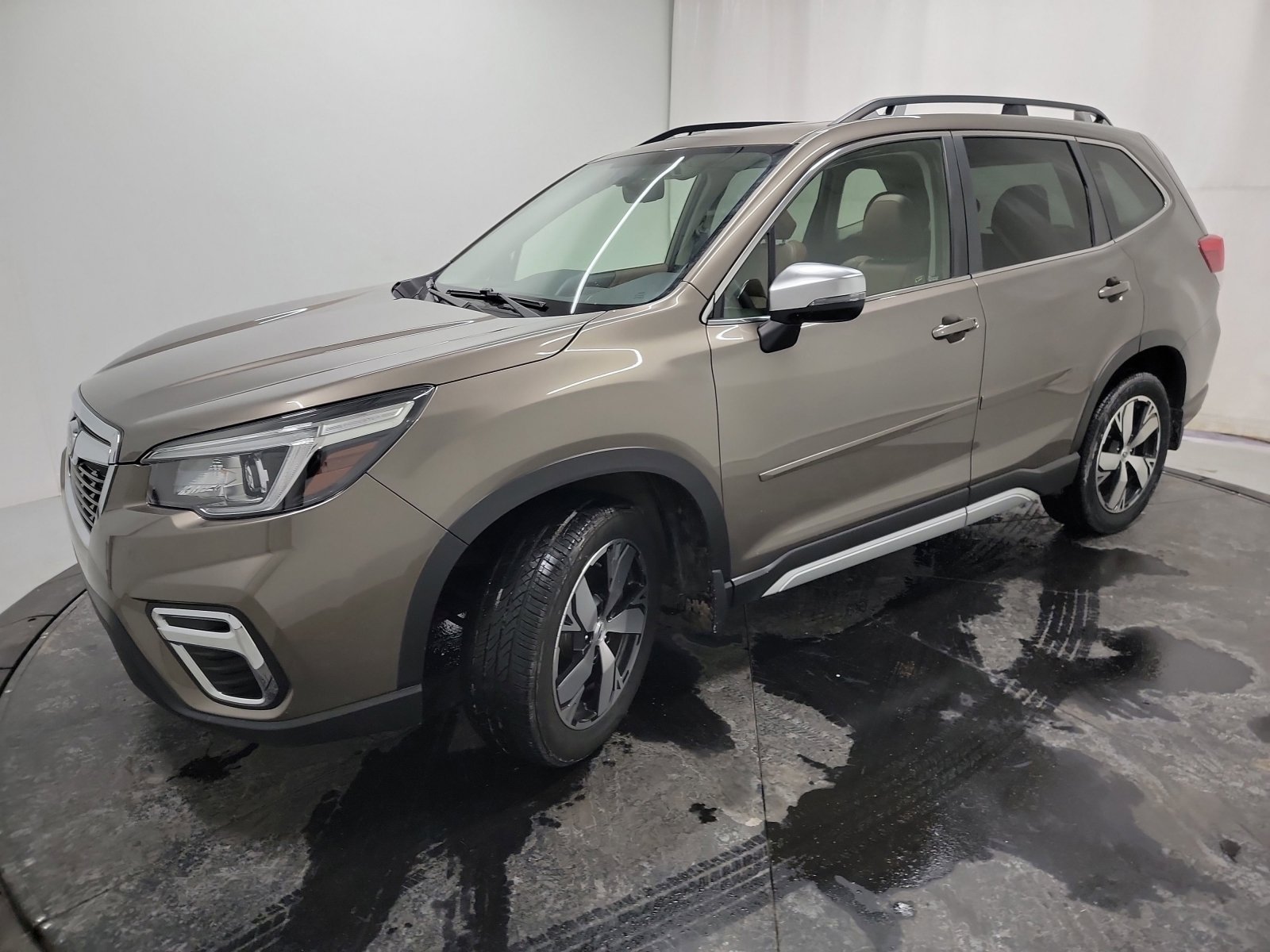 Used 2020 Subaru Forester Touring image 3